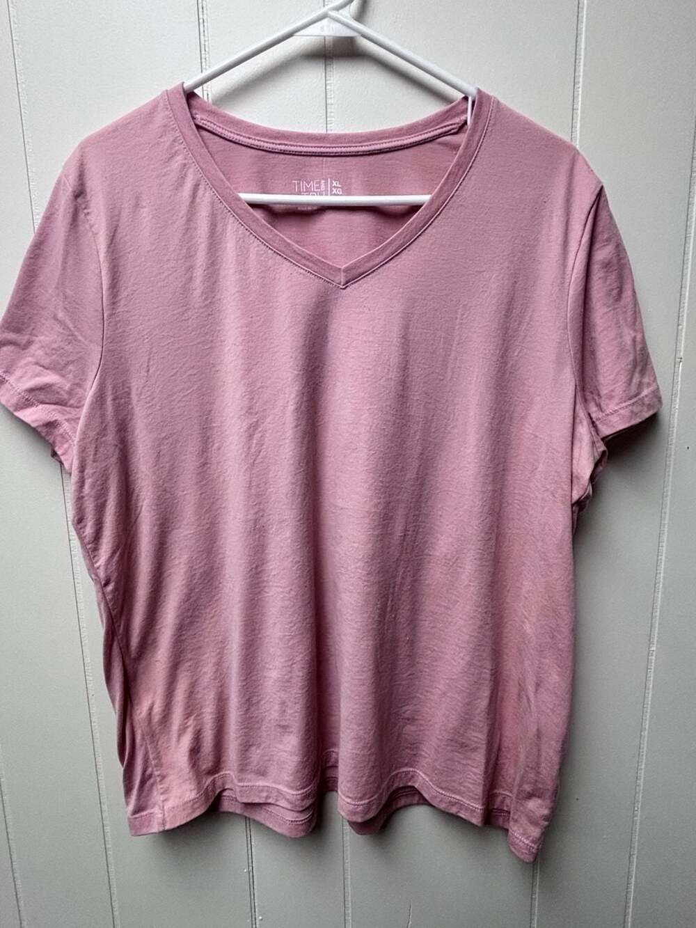 Time and Tru Pink V-Neck Short Sleeve T-Shirt